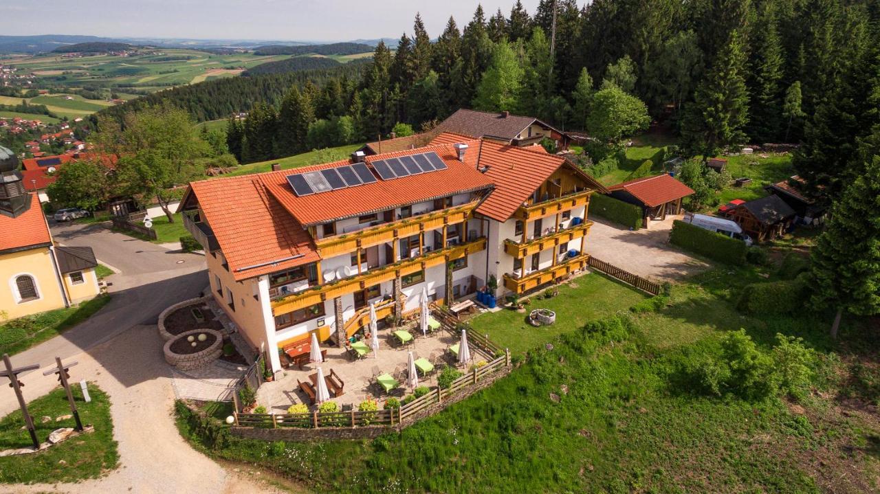 Kolmsteiner Hof Hotel Neukirchen beim Heiligen Blut Exterior photo